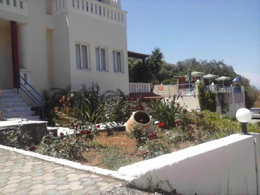Poseidon Aparthotel Kato Daratso