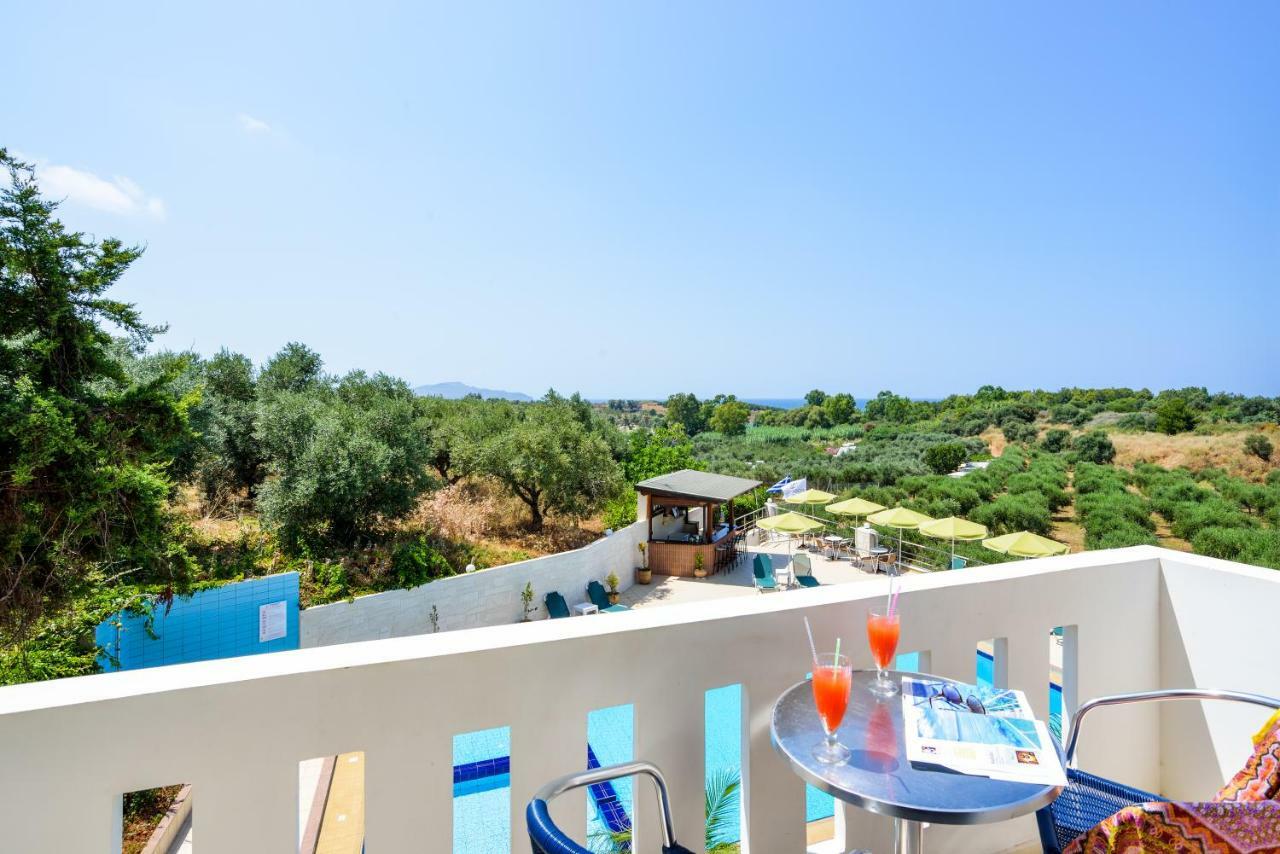 Poseidon Aparthotel 2*