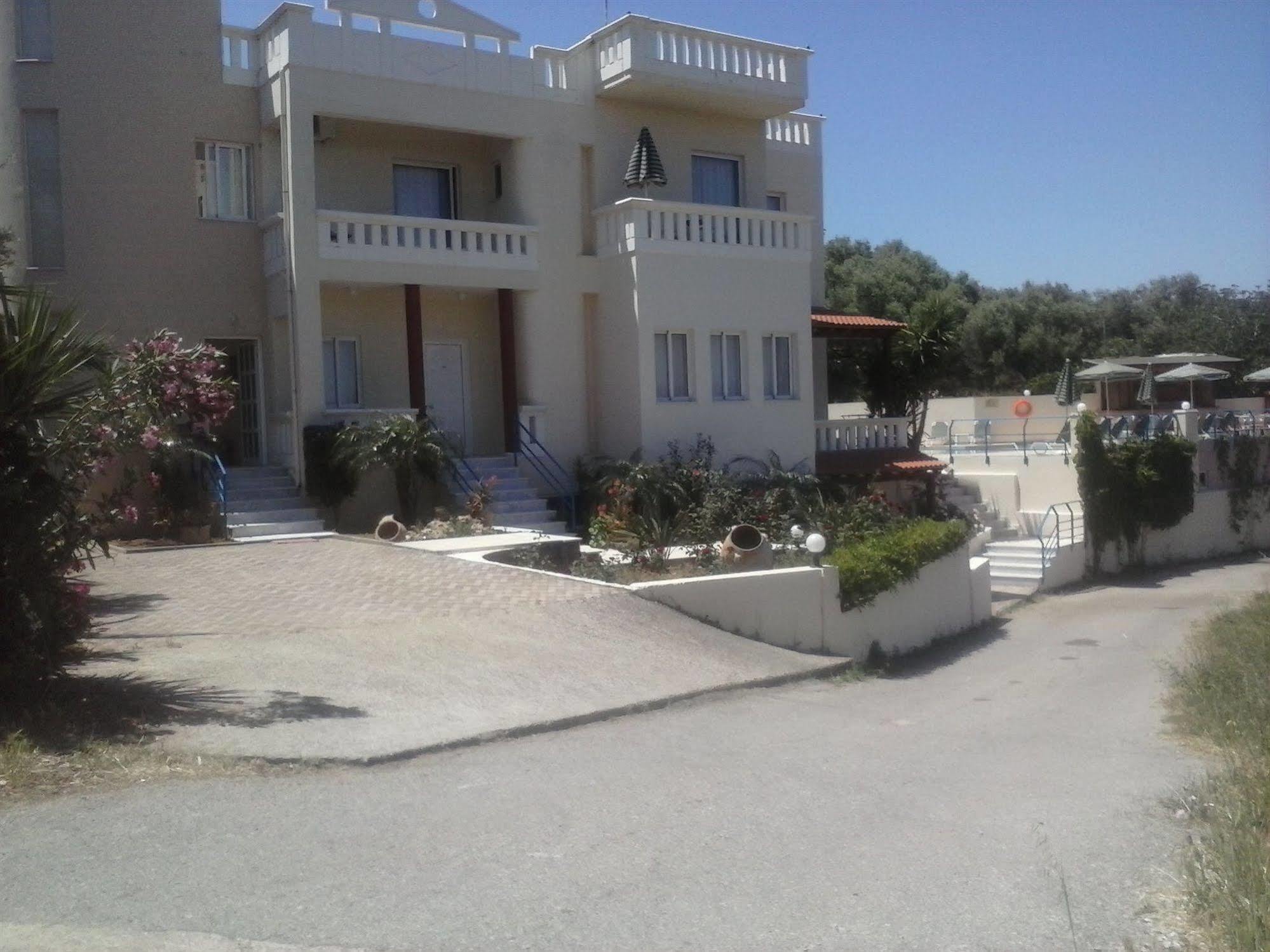 Poseidon Apart Otel 2*